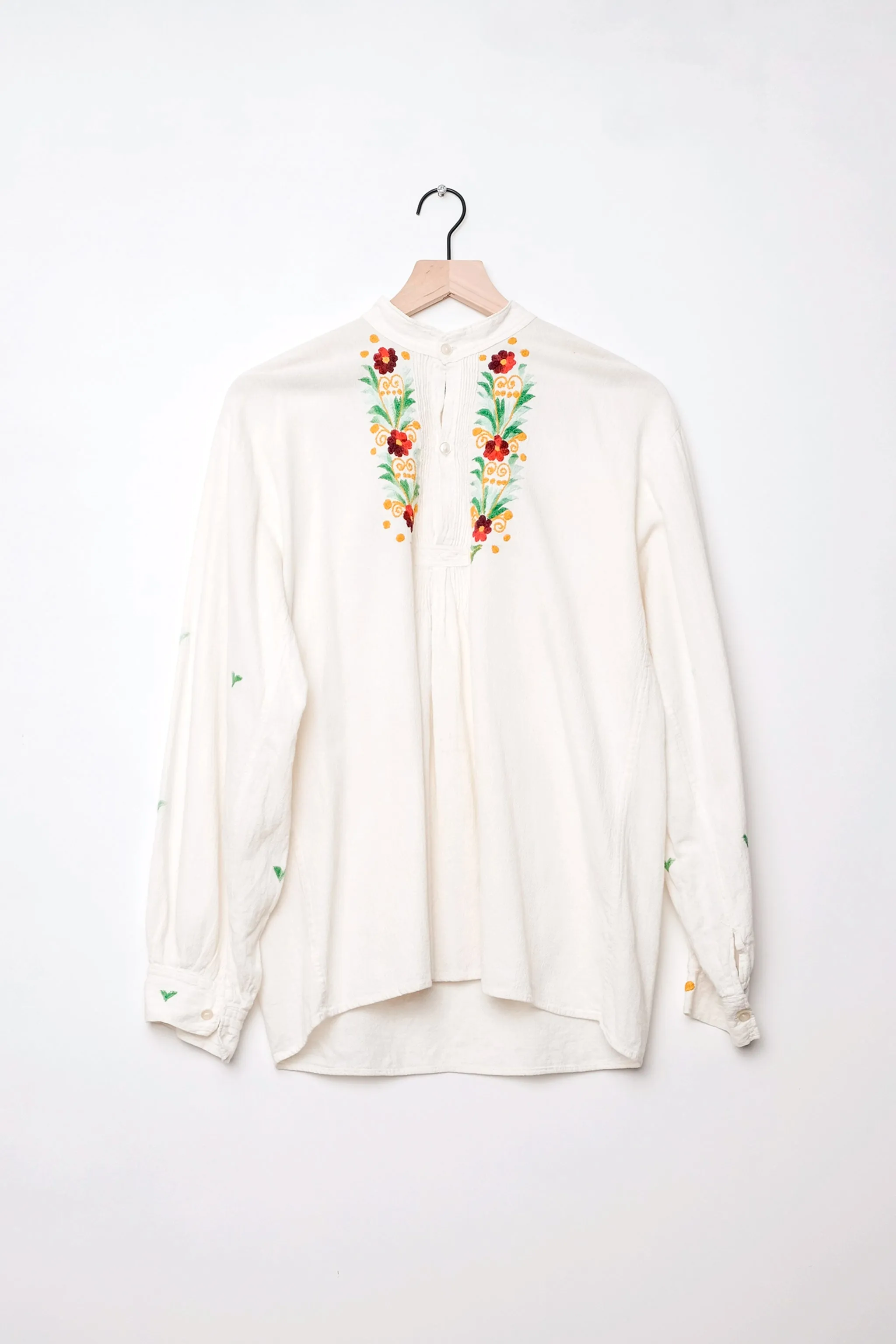 Vintage Floral Hand Embroidered White Gauzy Poet Blouse US 8 M, 70's