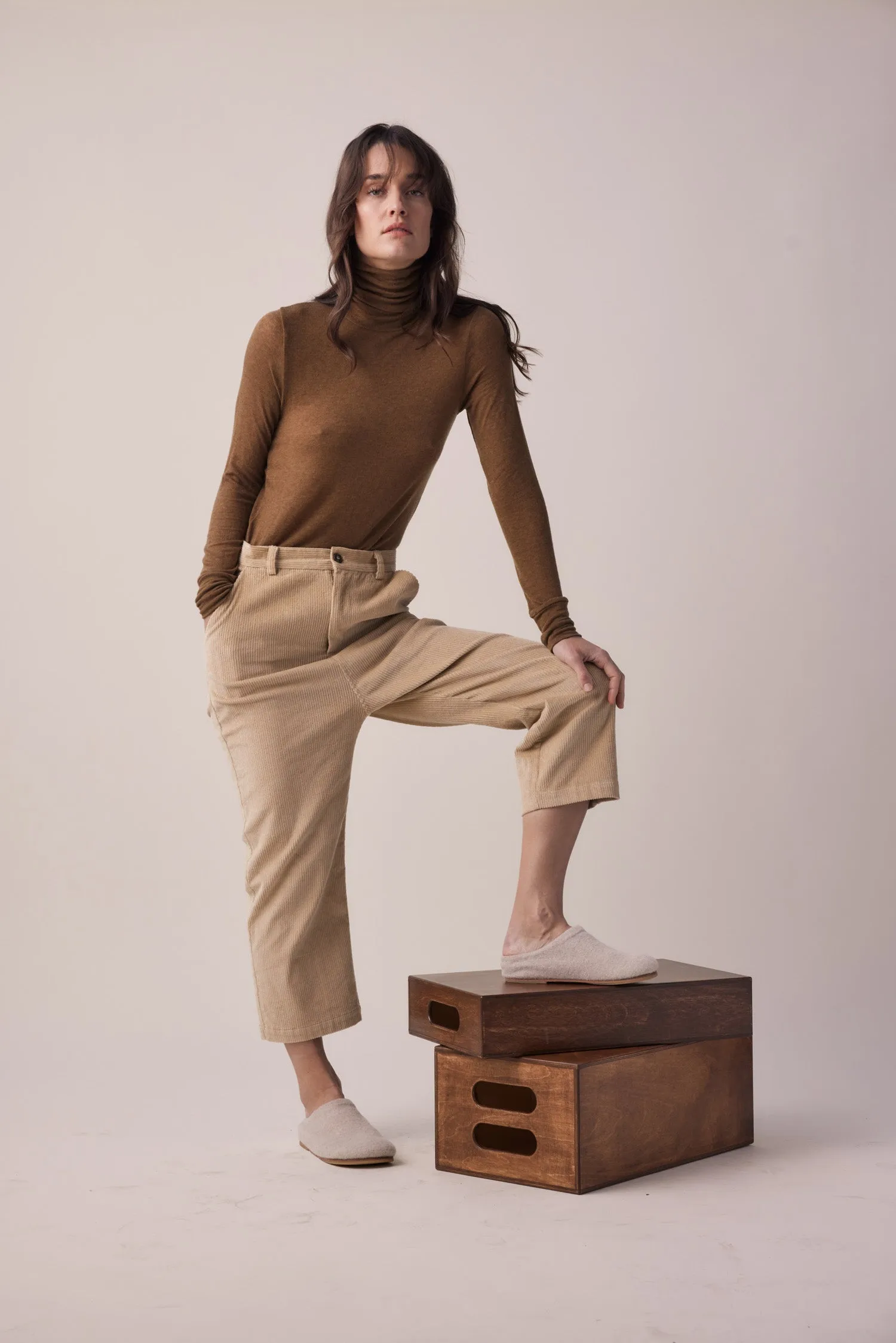 Wool blend lightweight knit turtleneck